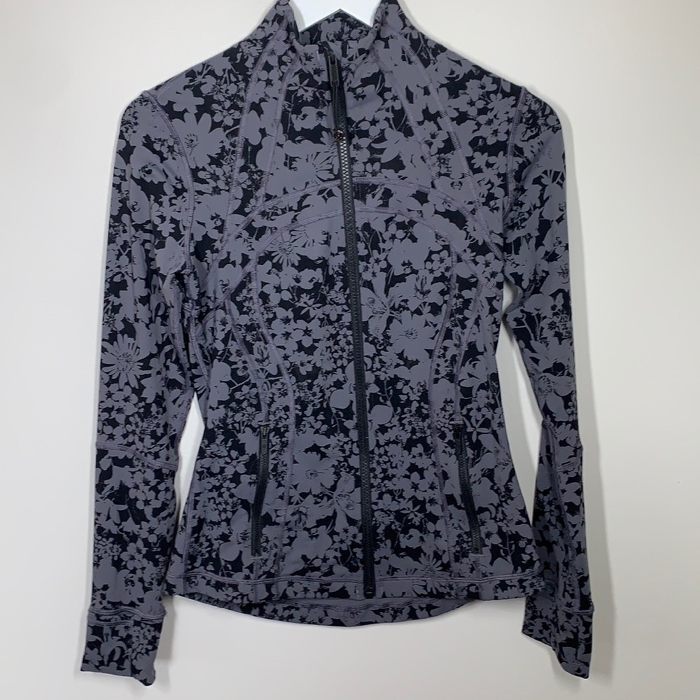 Lululemon Jacket pattern NWOT